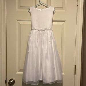 Beautiful and classic flower girl dress 🌸 with faux fur shawl